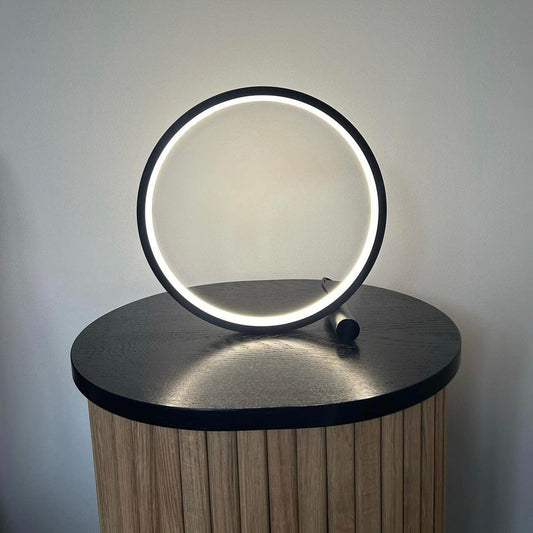 **NYRA CIRCLE LED-Lampe – Berührungsempfindliches Licht für Eleganz** 2