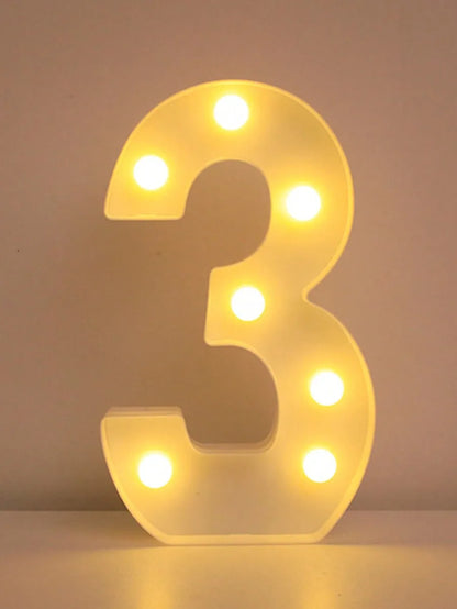 <strong>LED-Buchstabenlicht 21,8 cm</strong> – Leuchtende Dekoration für Feste und Anlässe 21